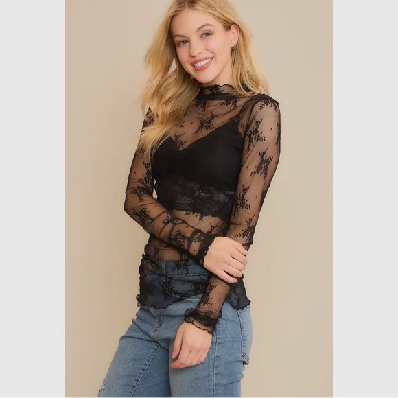 Black Lace Undershirt - Picture 3 of 4